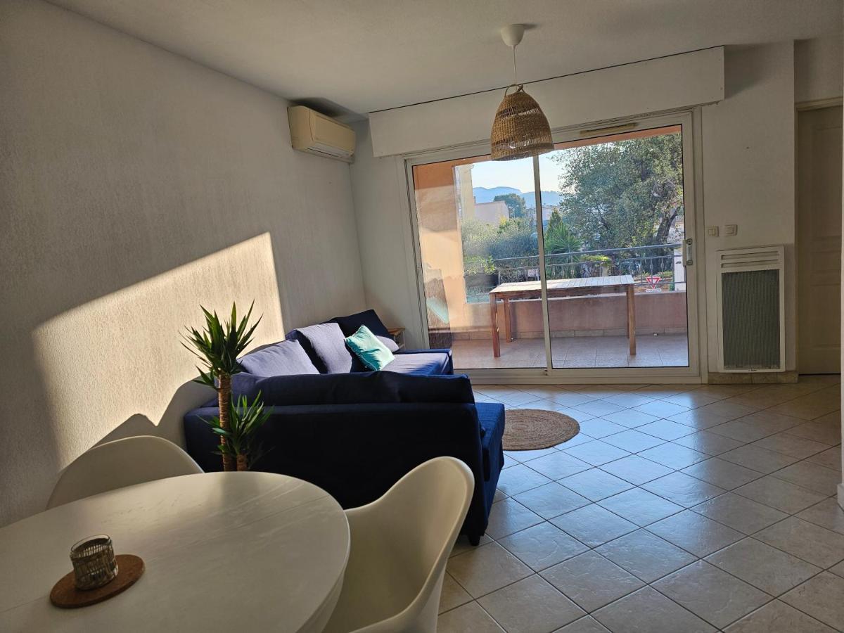 T2 Neuf Et Calme Au Coeur De Sanary Avec Terrasse Et Box Apartment ภายนอก รูปภาพ